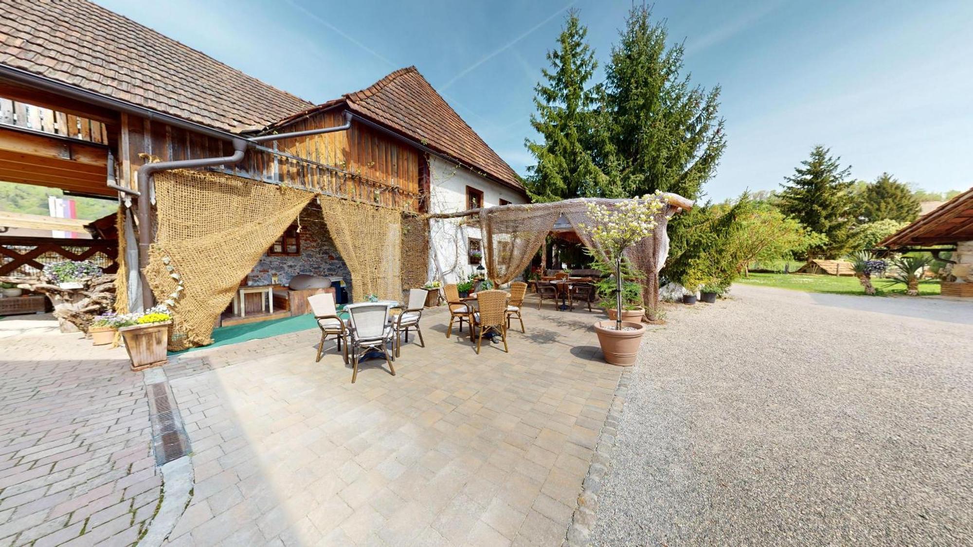 Resort Hisa Ida - Apartments With Hot Tub And Sauna Ivancna Gorica ภายนอก รูปภาพ